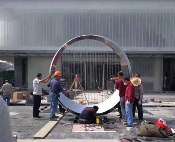 現代園林景觀雕塑如何進行包裝運輸？優藝雕塑廠家為您支招